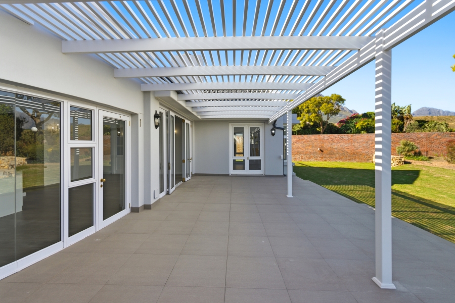 4 Bedroom Property for Sale in Golden Hill Western Cape